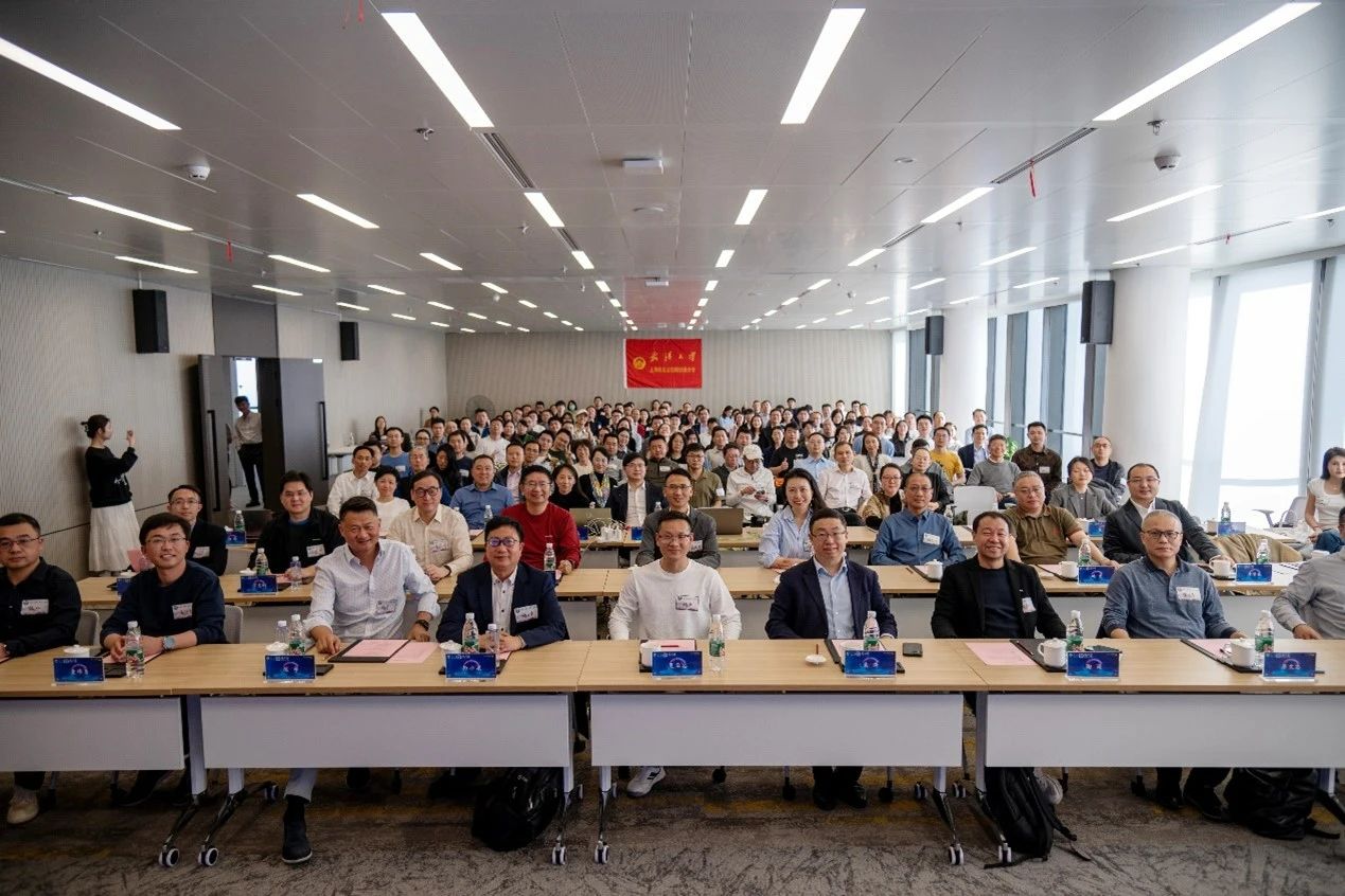 活动·武大校友会 | 云生集团创始人、CEO李贤威分享云生AI助企业人力资源拥抱未来