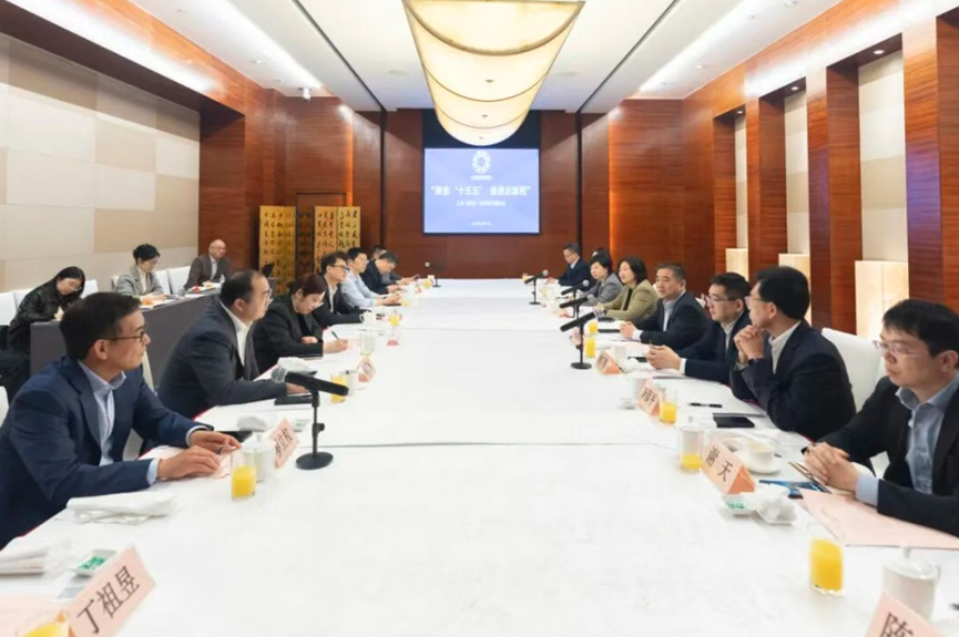 云生集团创始人、CEO李贤威出席静安区民营经济圆桌会：坚定AI布局，助力产业数智化转型发展